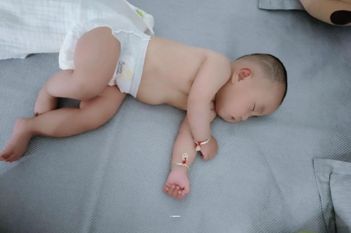 南充宝宝老打喷嚏怎么办